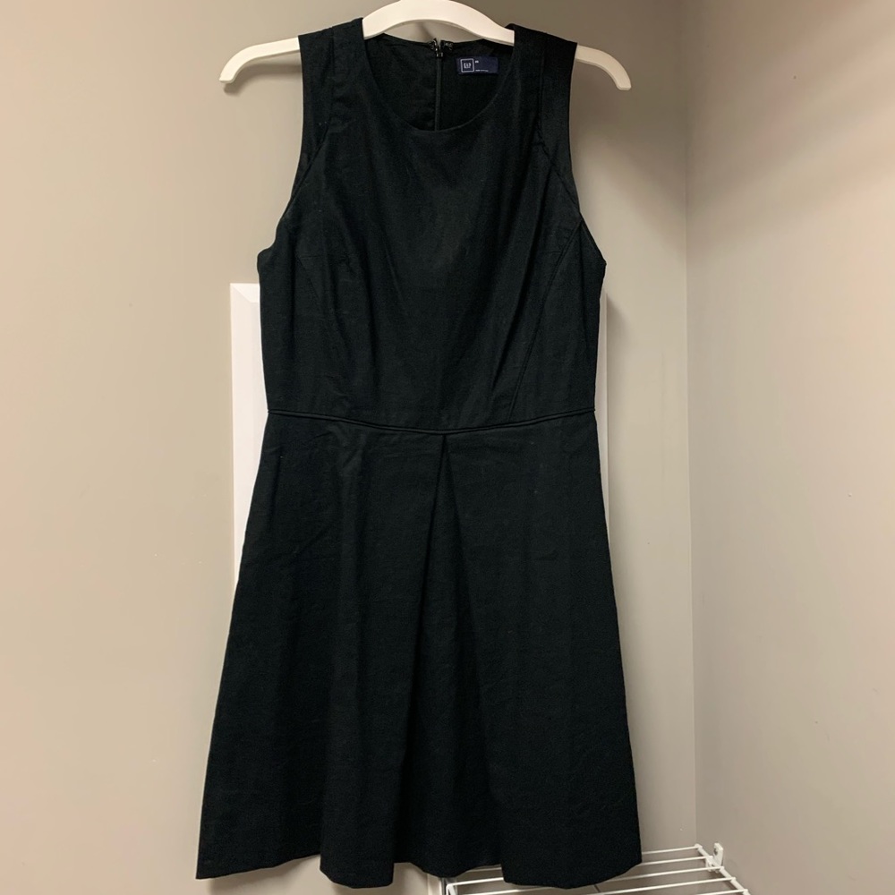 Gap black dress
